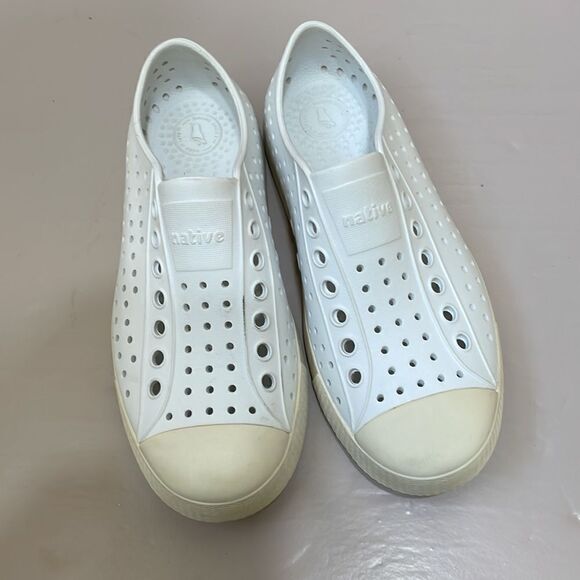 ‎NATIVE JEFFERSON IN WHITE - Picture 2 of 6